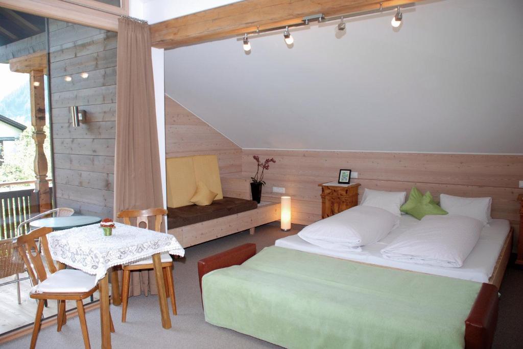 Landhaus Schoesser-Brandler Mayrhofen Δωμάτιο φωτογραφία